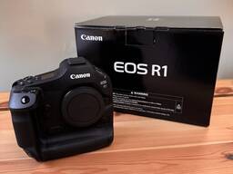 Canon EOS R1 Aynasız Fotoğraf Makinesi