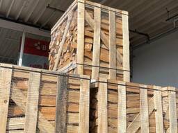 Дрова колотые, сухие в клетях. Kıyılmış odun, kafeslerde kuru.