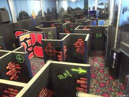 Entertainment attraction Laser battles for 15 persons