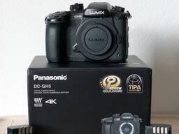 Panasonic Lumix GH5, 12-35 mm f2.8II, 35-100 mm F2.8II ve 7-14 mm F4 lenslerle birlikte.