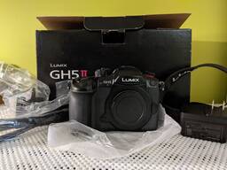 Panasonic LUMIX GH5 II Aynasız Fotoğraf Makinesi