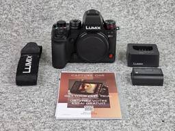 Panasonic LUMIX S1 II Aynasız Fotoğraf Makinesi