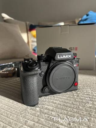Panasonic Lumix S1II yeni sinema kamerası.