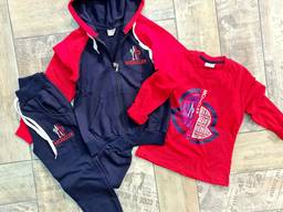 Спортивный детский костюм