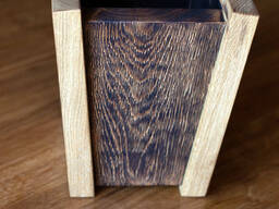 Вазон из дерева для цветов