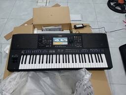 Yamaha PSR-SX720 61-key arranger workstation